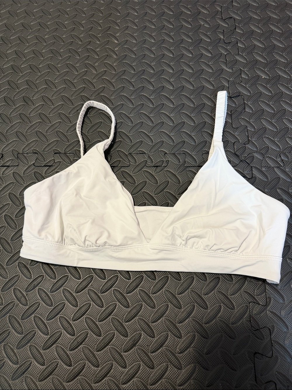 Aqua White Wireless Bralette with Adjustable Straps